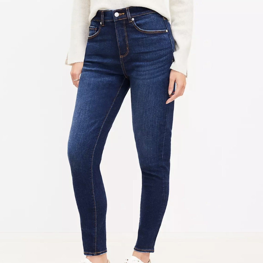 Loft Curvy High Rise Skinny Jeans in Vintage Dark Wash Size 25/0